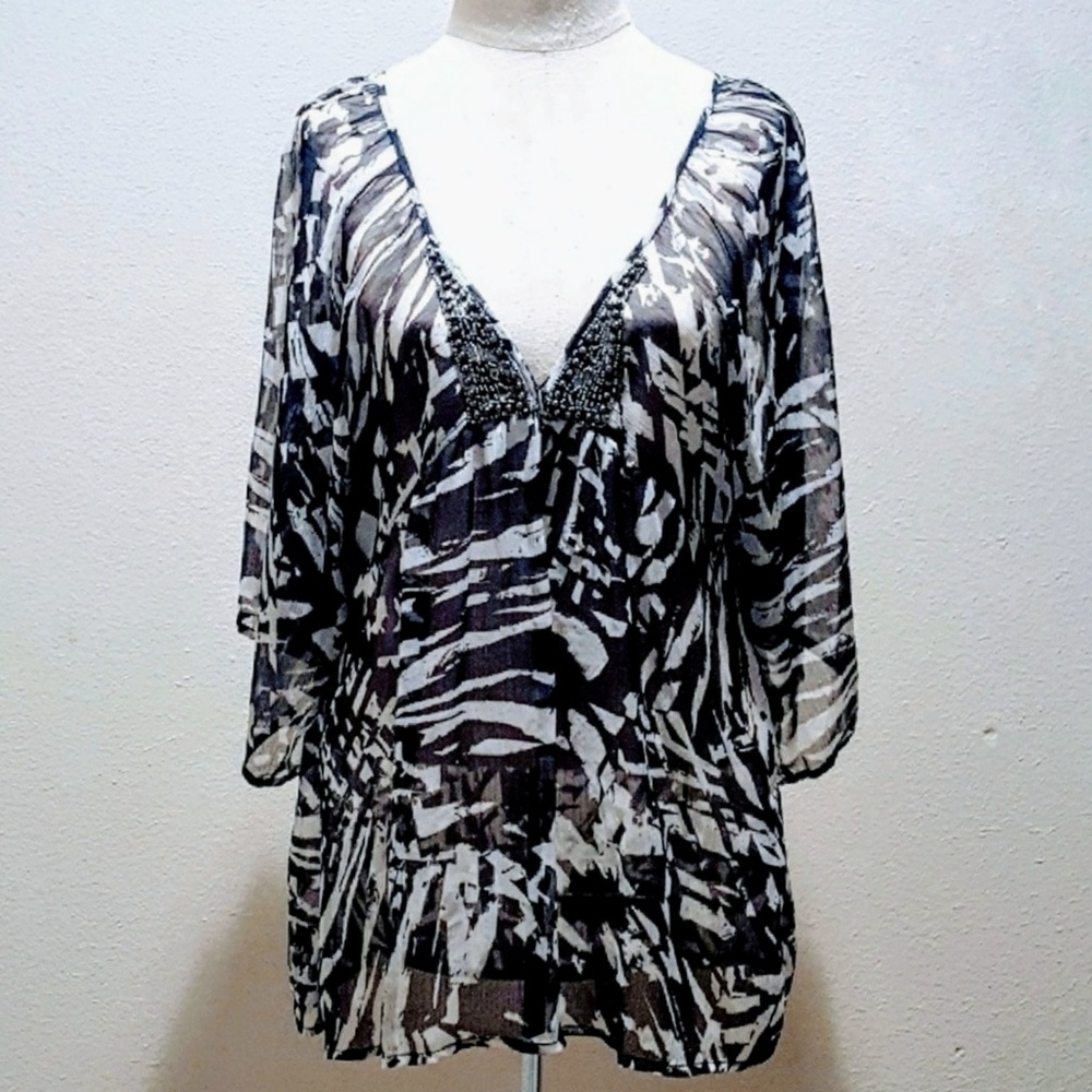 NWOT Cupio Sheer Embelished Coverup / Top 💕